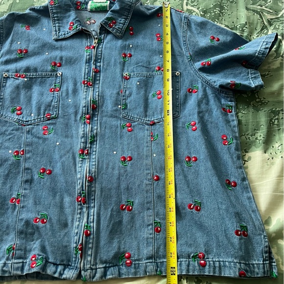 Vintage Cherry Embroidered Denim Jacket Shirt The Quacker Factory - Picture 13 of 13
